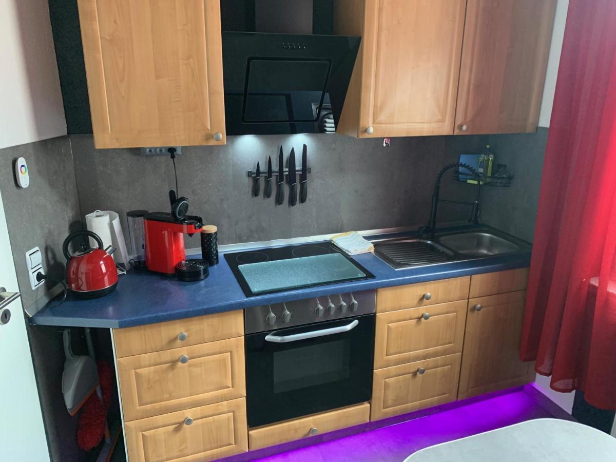 Best-Preis -Gold Suite- Mit Netflix, Self-Check-In, Ebike Ladestation, Fahrradraum, Wlan, Netflix Und Massagesessel - Direkt Am Elberadweg Im Herzen Von Wittenberge Exterior foto